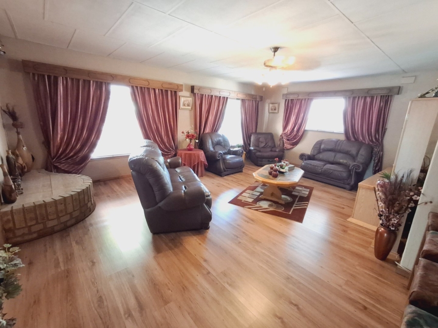 4 Bedroom Property for Sale in Vaalpark Free State